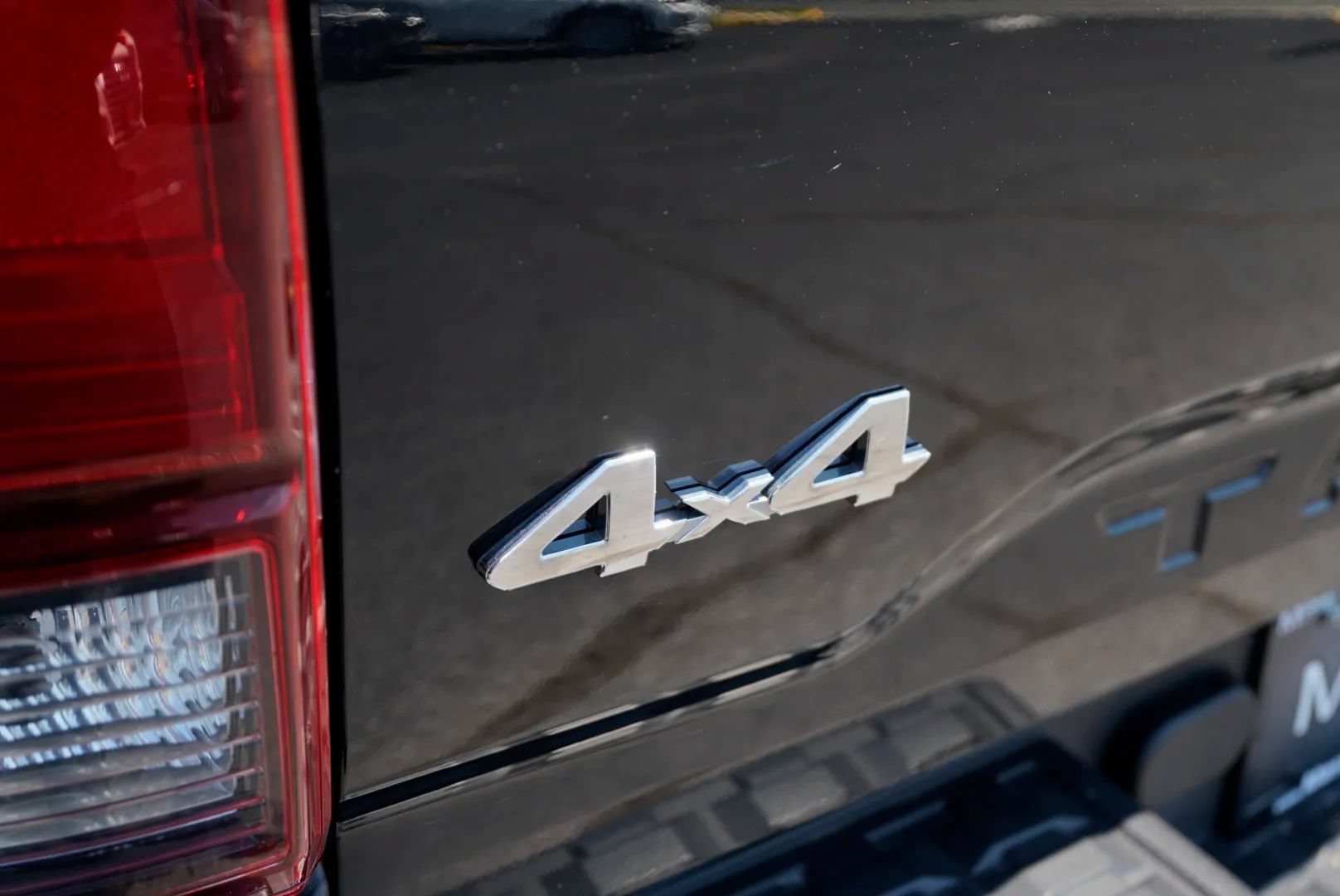 Used 2019 Toyota Tacoma SR w/ SR Convenience Package AWD/4WD image 12