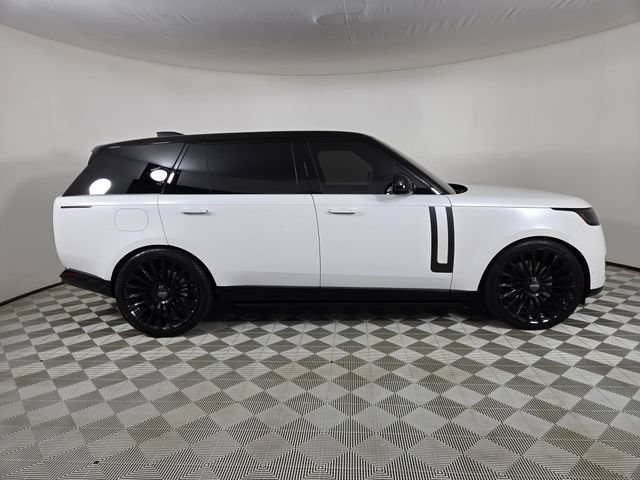 Used 2025 Land Rover Range Rover Long Wheelbase SE AWD/4WD image 2
