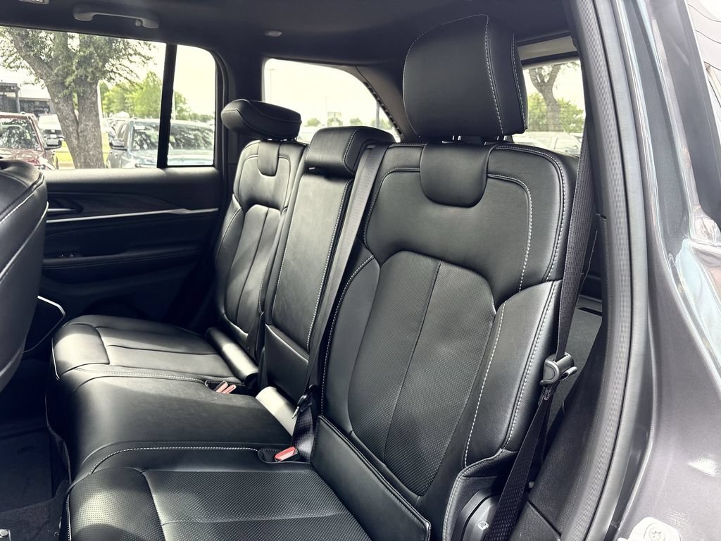New 2026 Jeep Grand Cherokee Limited AWD/4WD image 25