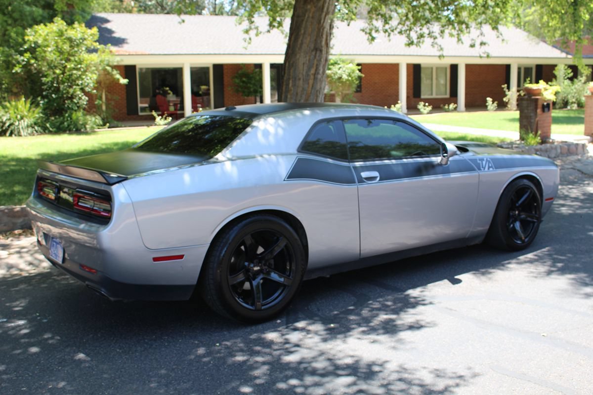 Used 2018 Dodge Challenger R/T w/ Quick Order Package 22P T/A RWD image 36