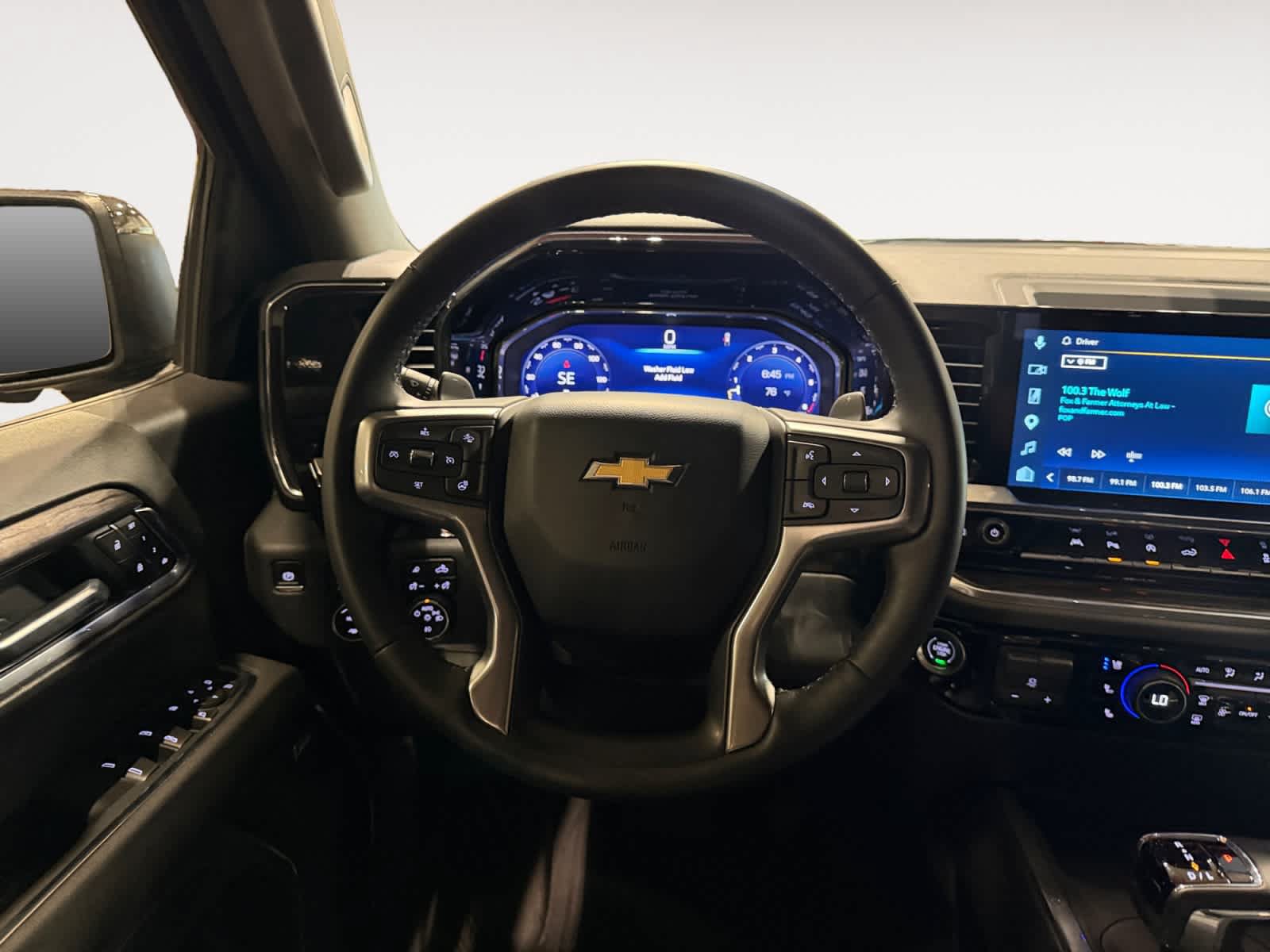 Used 2025 Chevrolet Silverado 1500 LTZ w/ Technology Package AWD/4WD image 13
