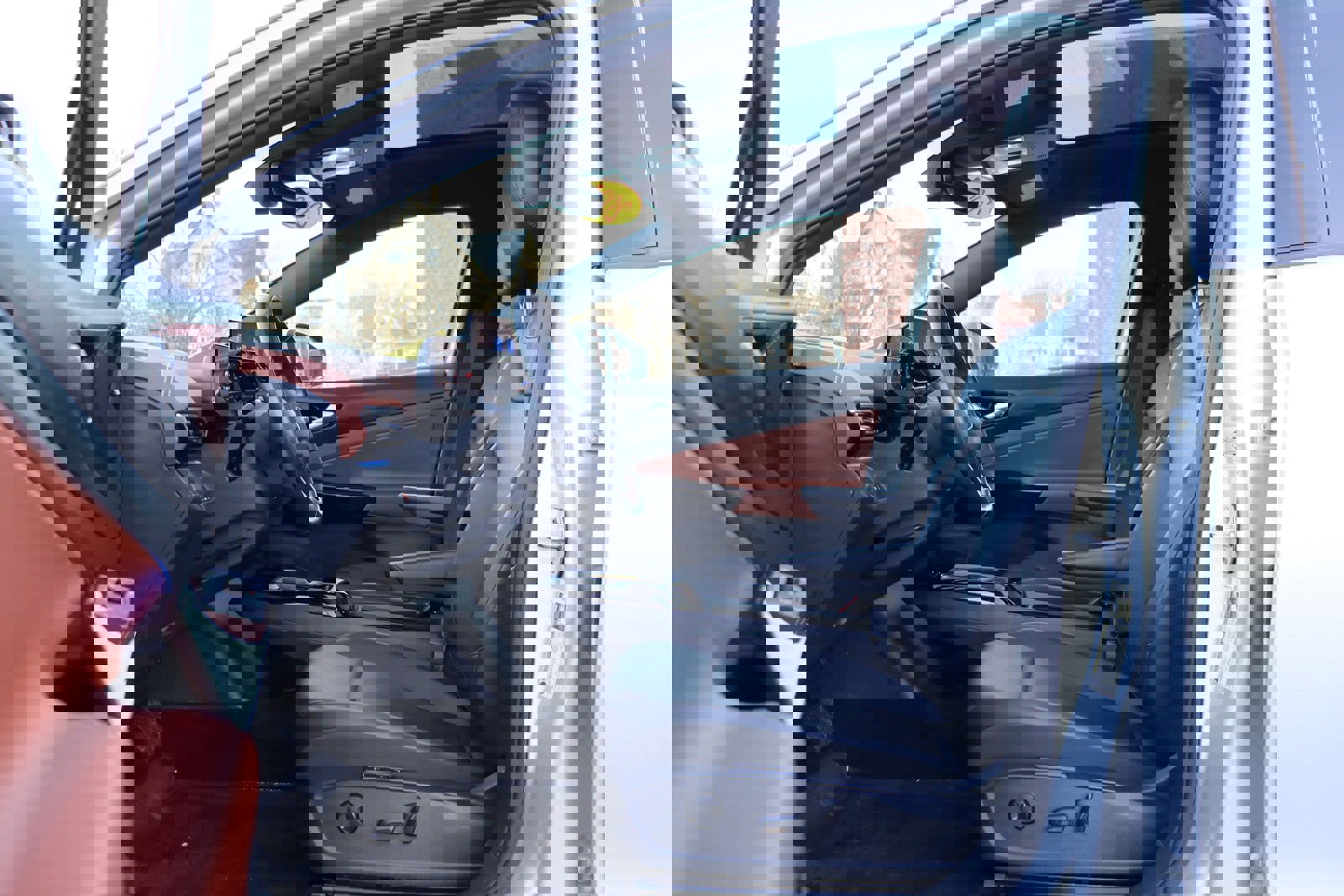 Used 2021 Volkswagen ID.4 Pro S w/ Gradient Package image 11