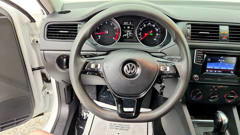 Used 2016 Volkswagen Jetta S FWD image 13