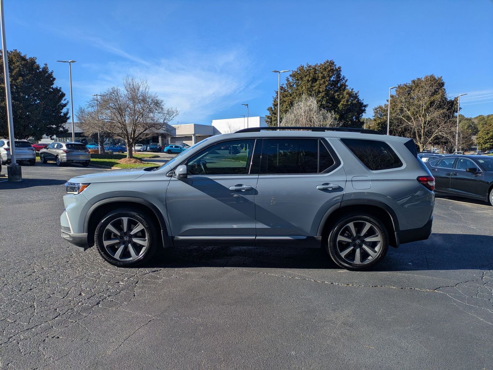 Used 2023 Honda Pilot Elite image 8