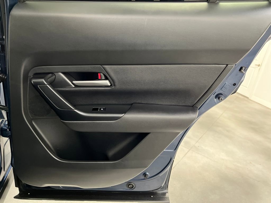 Used 2025 MAZDA CX-50 AWD 2.5 S w/ Premium Package image 19