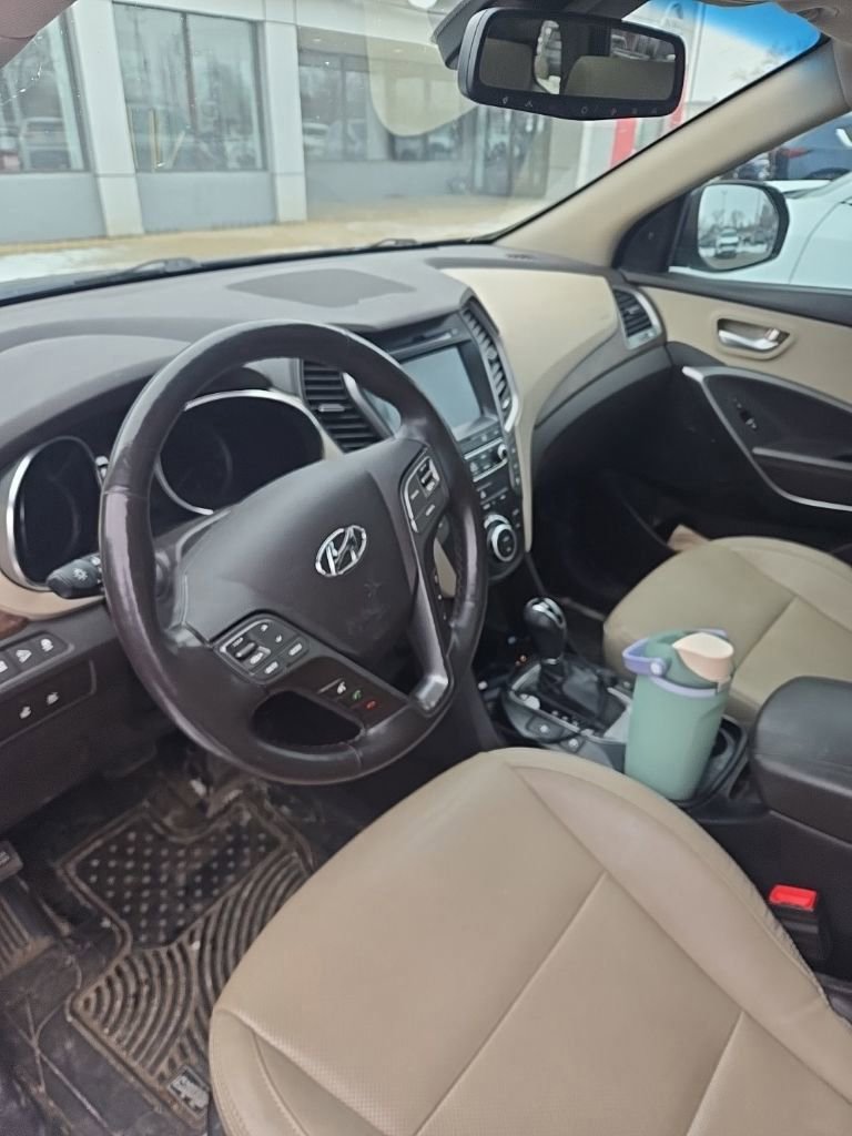 Used 2018 Hyundai Santa Fe Limited image 2