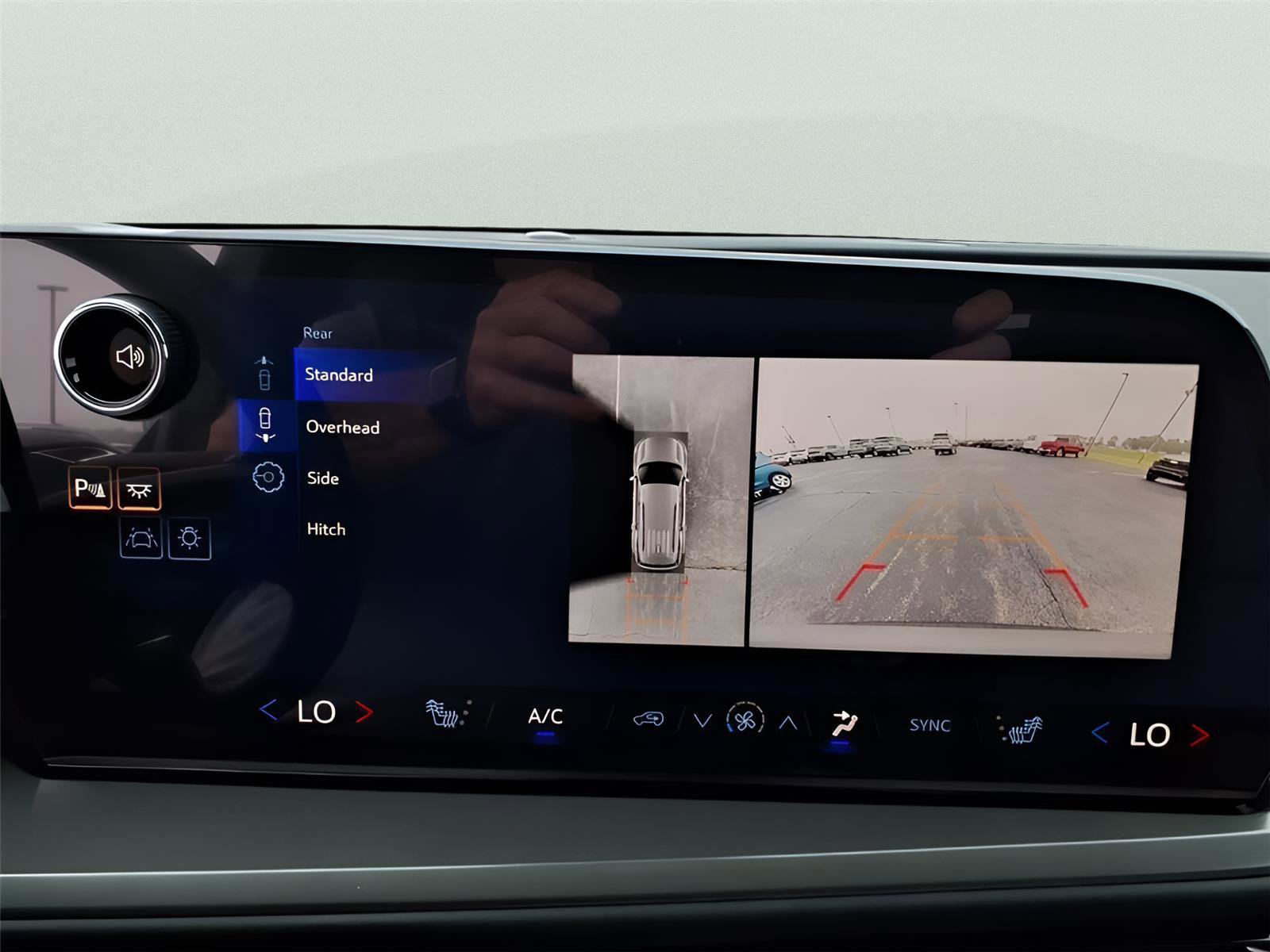 New 2026 Chevrolet Traverse LT w/ Midnight/Sport Edition image 26