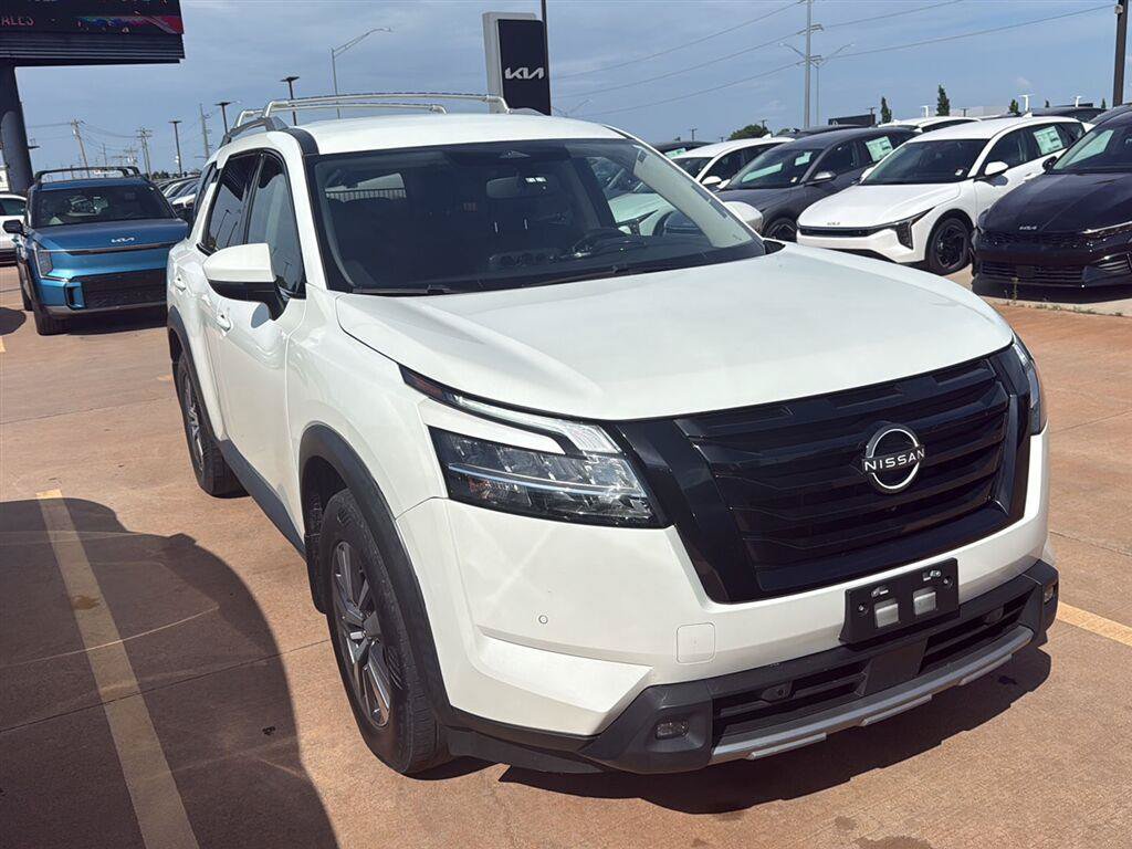 Used 2022 Nissan Pathfinder SL w/ SL Black Package AWD/4WD image 1