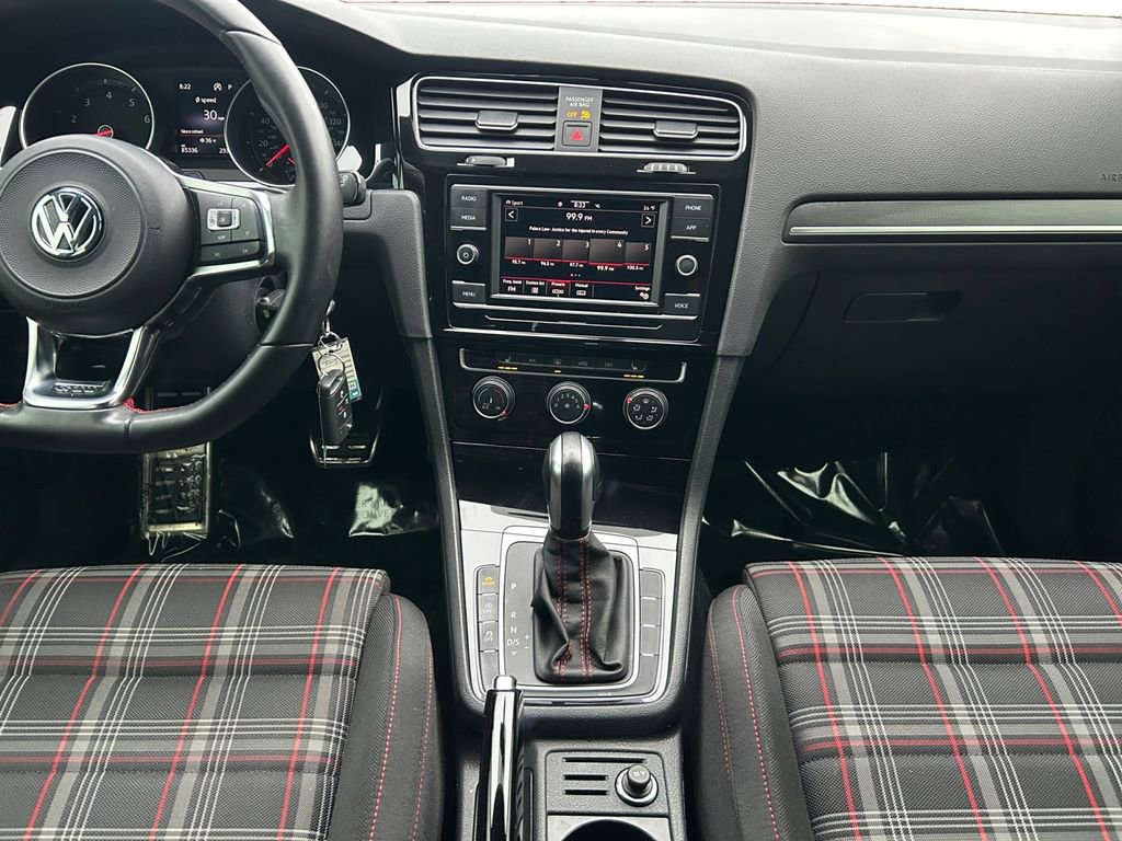 Used 2020 Volkswagen Golf 4-Door image 13