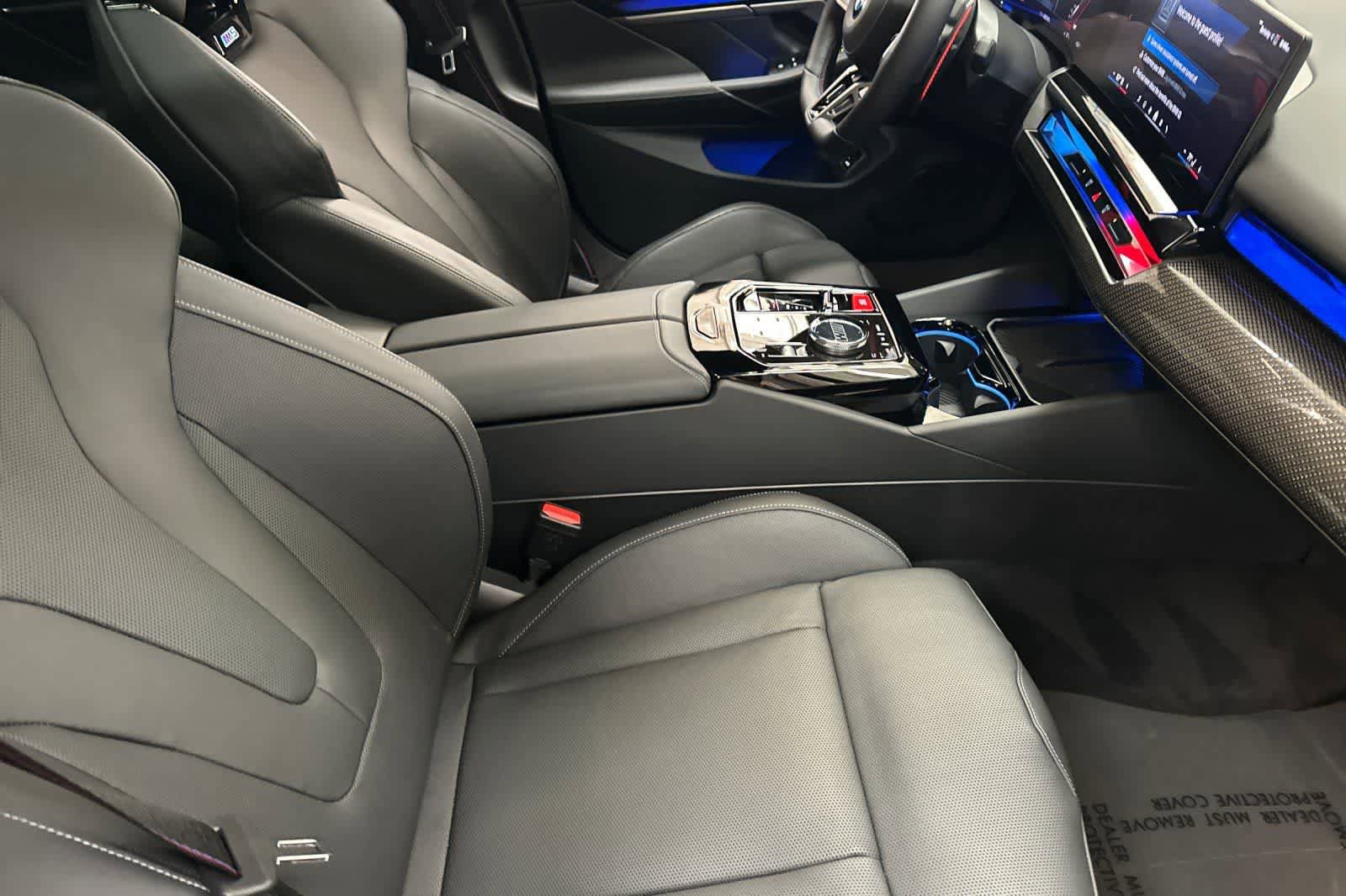 Used 2025 BMW M5 Touring w/ Executive Package image 16