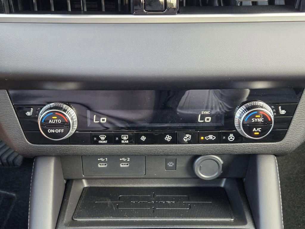 New 2026 Mitsubishi Outlander SE image 15