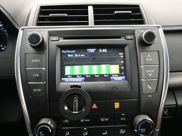 Used 2016 Toyota Camry LE image 17