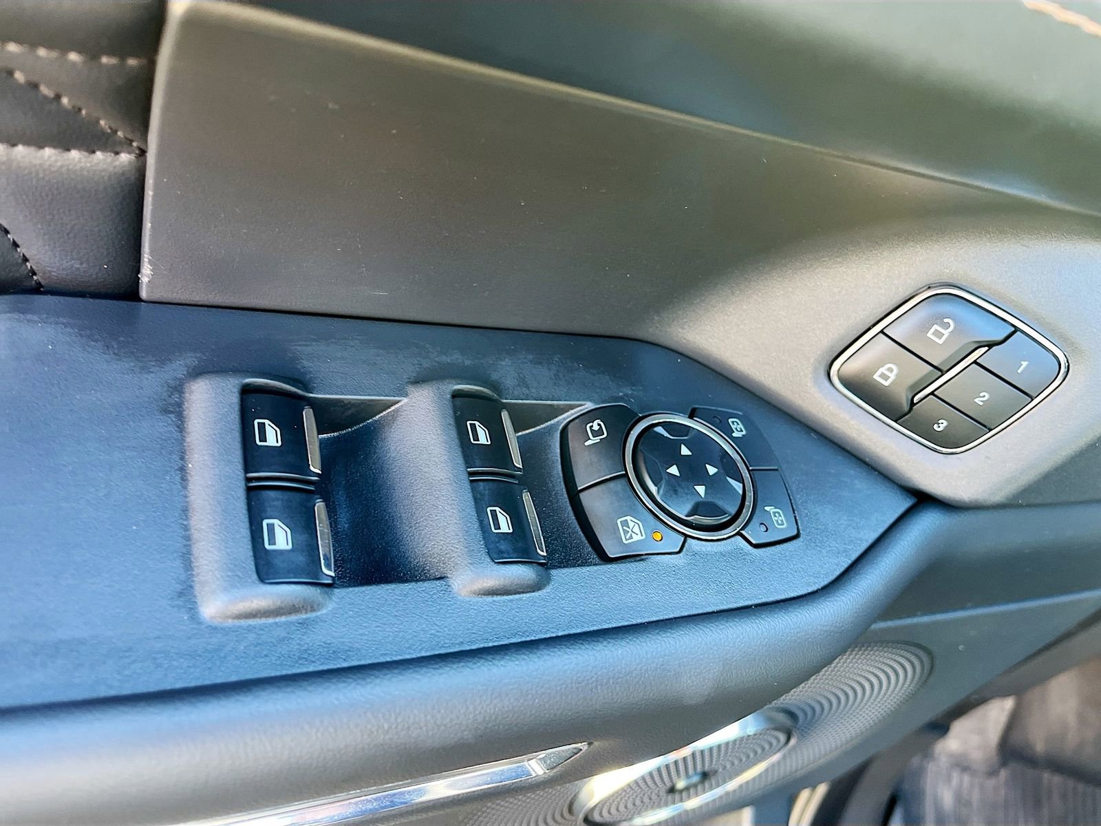 Used 2024 Ford Expedition Platinum AWD/4WD image 18