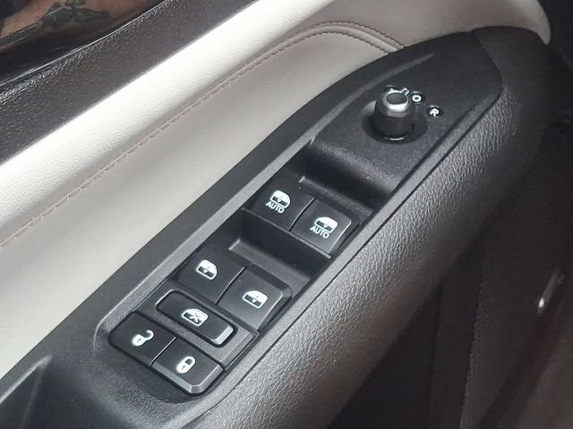 Used 2025 Jeep Compass Limited w/ Elite Group AWD/4WD image 21