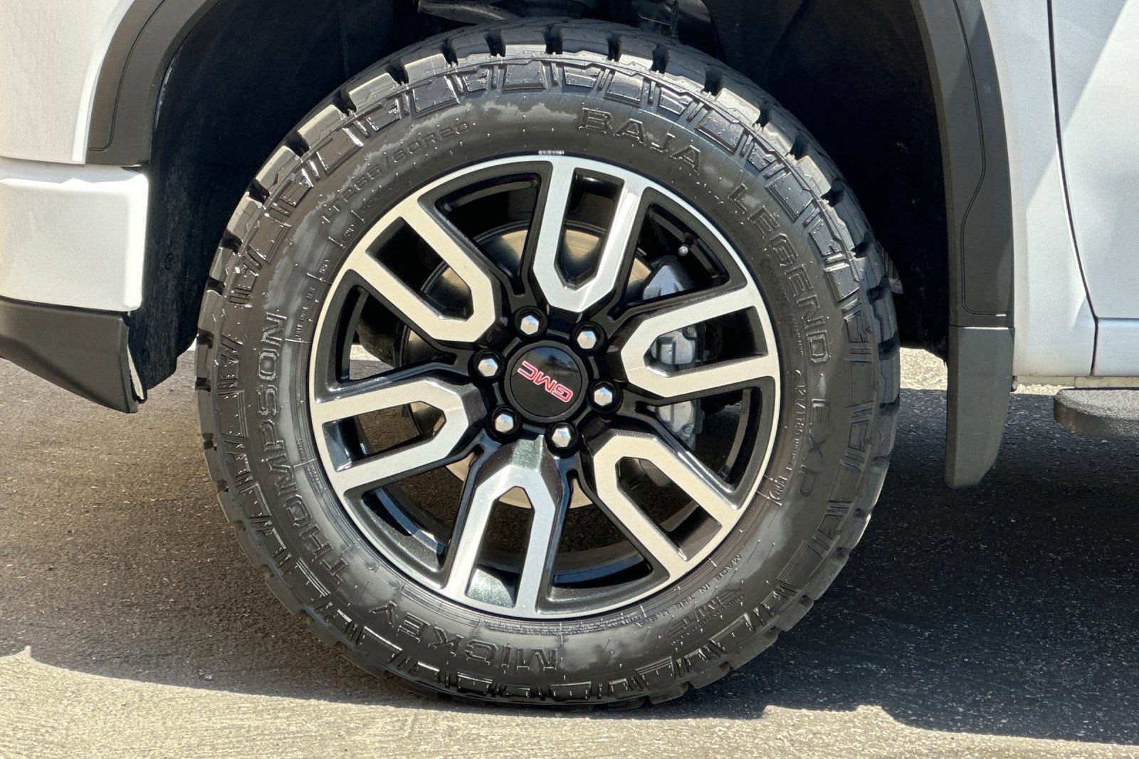 Certified 2023 GMC Sierra 1500 AT4 w/ AT4 Premium Package AWD/4WD image 27