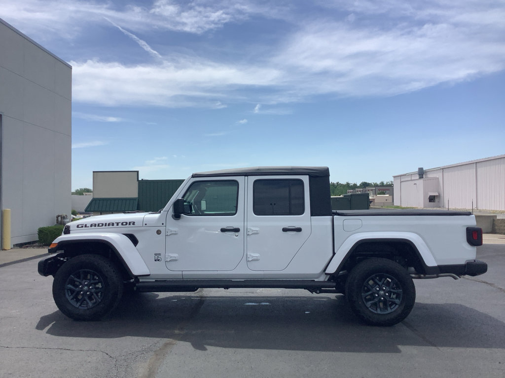 New 2026 Jeep Gladiator Sport AWD/4WD image 10