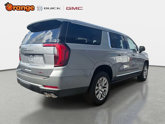 New 2026 GMC Yukon XL Denali w/ Sun & Power Step Package AWD/4WD image 4