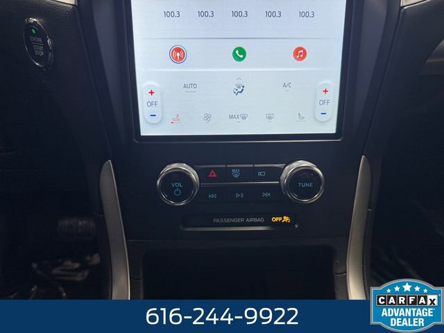 Used 2023 Ford Edge SEL image 3