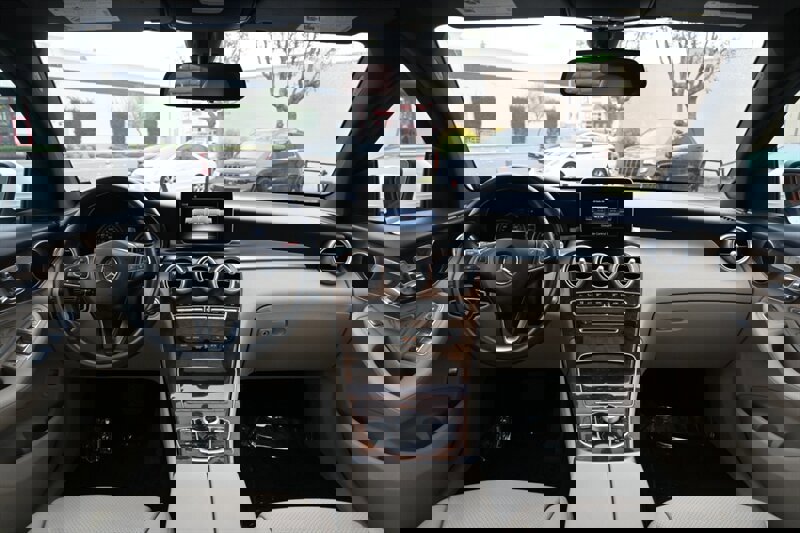 Used 2018 Mercedes-Benz GLC 300 4MATIC Coupe image 50