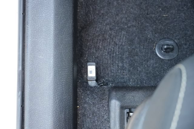 Used 2018 Toyota RAV4 XLE w/ Plus Extra Value Package AWD/4WD image 24