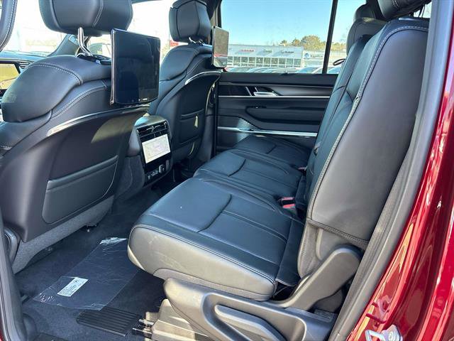 New 2026 Jeep Grand Wagoneer L Summit image 7