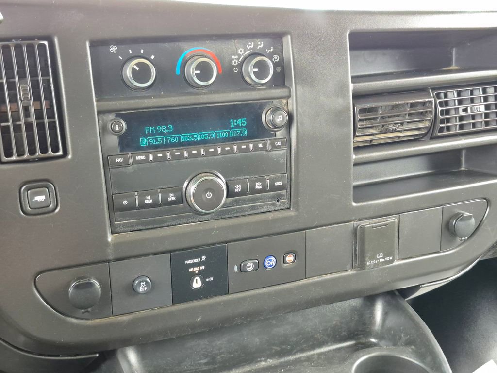 Used 2019 Chevrolet Express 2500 Extended RWD image 16