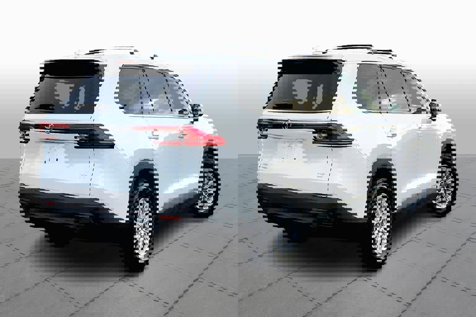 Used 2024 Toyota Grand Highlander XLE image 13