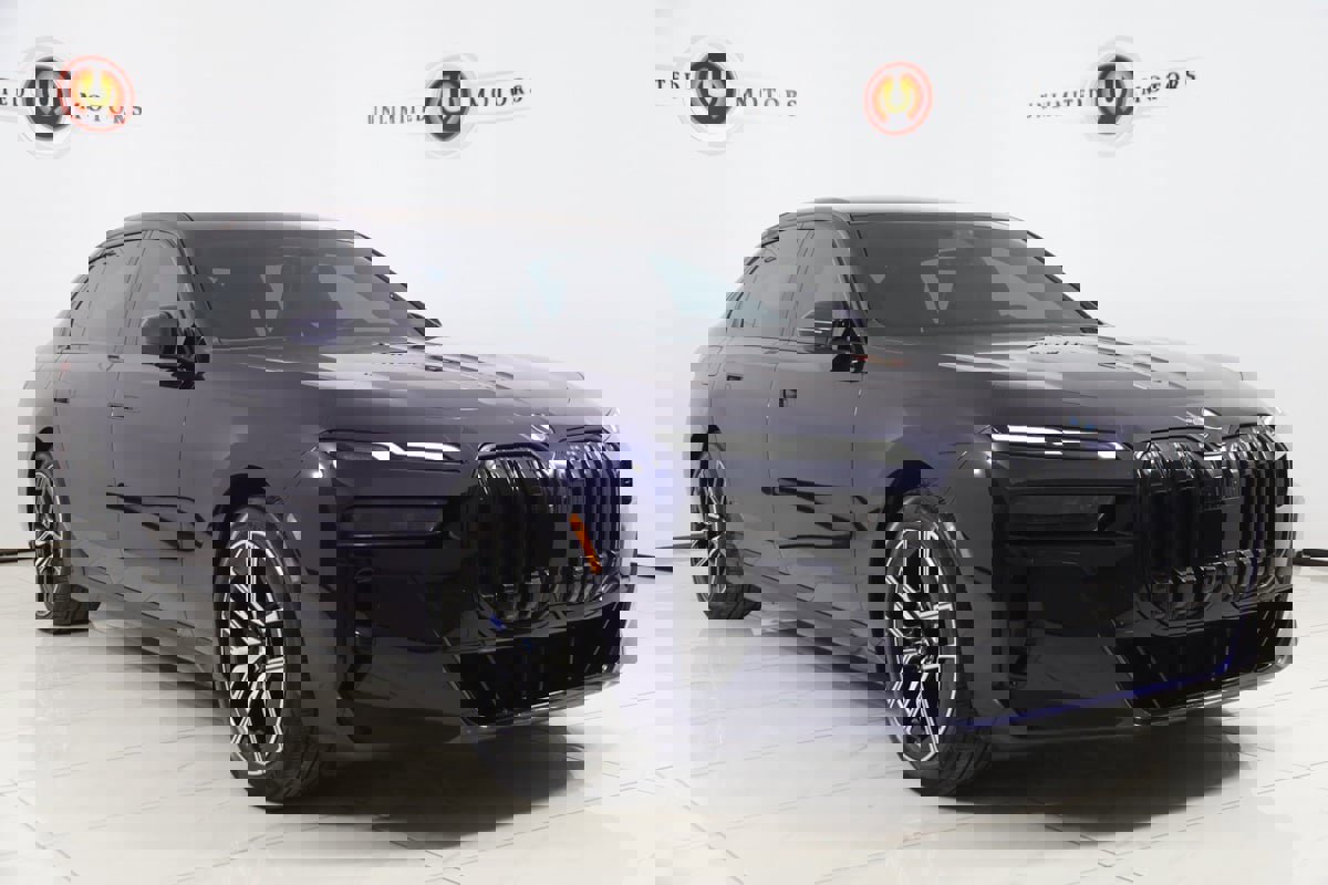 Used 2023 BMW 760i xDrive image 26