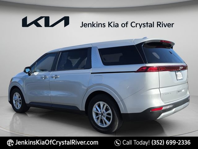 Used 2023 Kia Carnival LX FWD image 11