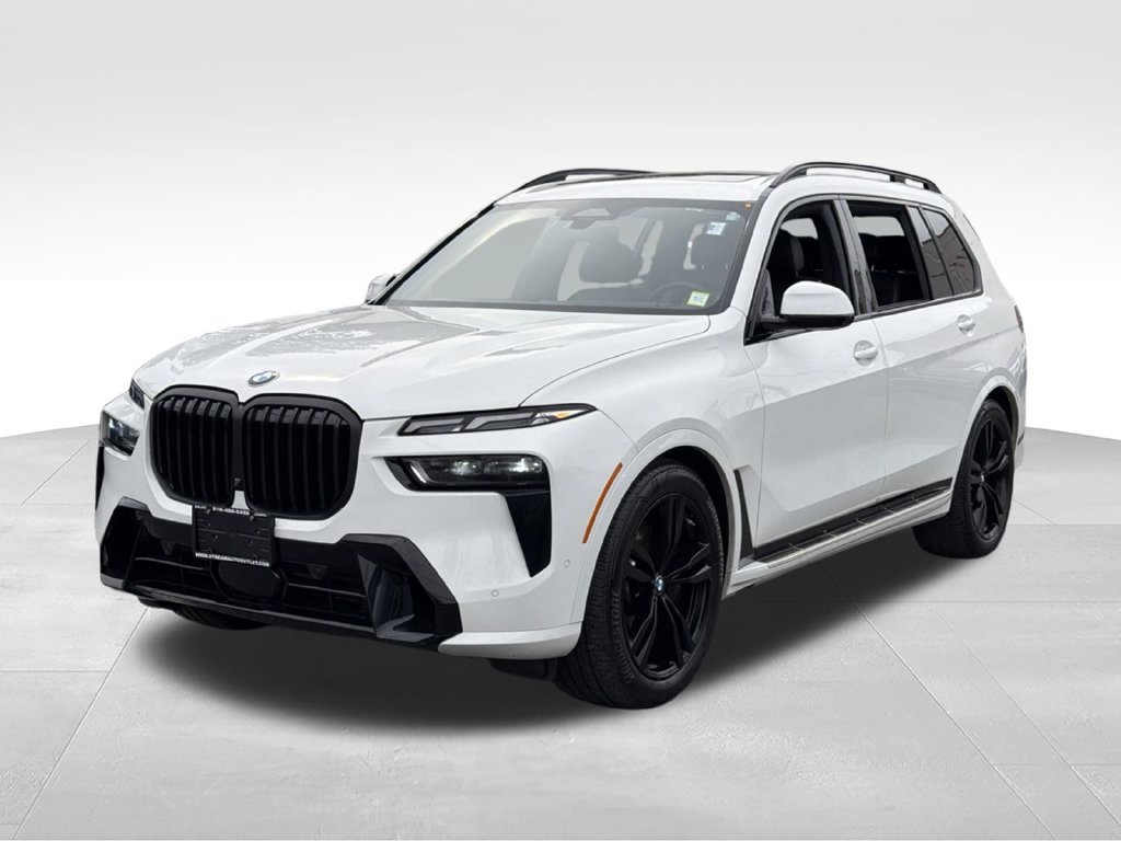 Used 2024 BMW X7 xDrive40i w/ Executive Package AWD/4WD image 3