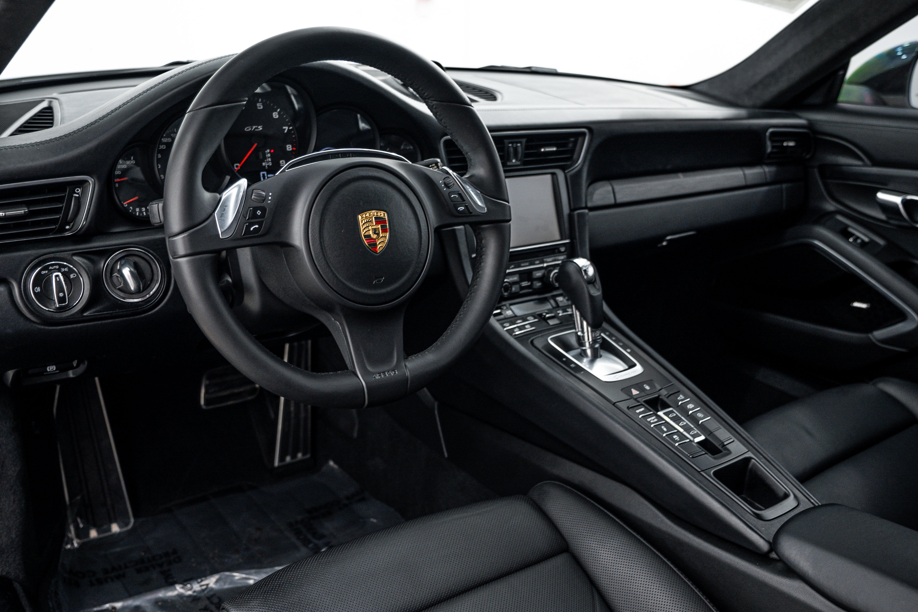 Certified 2015 Porsche 911 Carrera GTS w/ Bose Audio Package RWD image 4