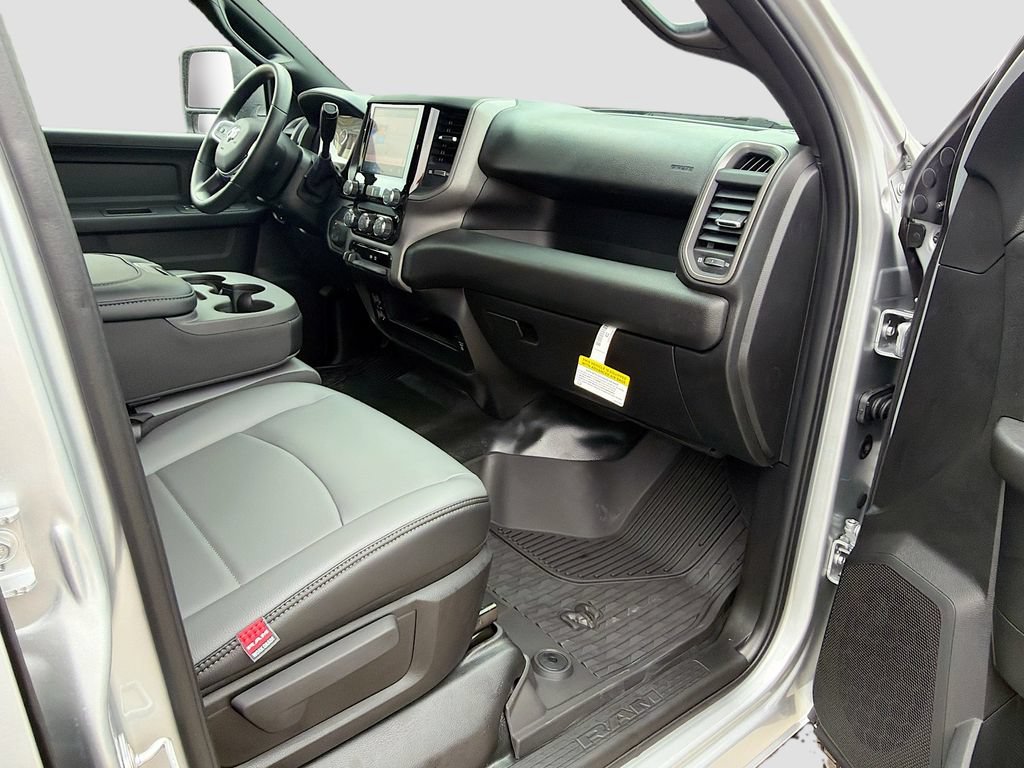 New 2026 RAM 3500 Tradesman w/ Chrome Appearance Group A AWD/4WD image 13