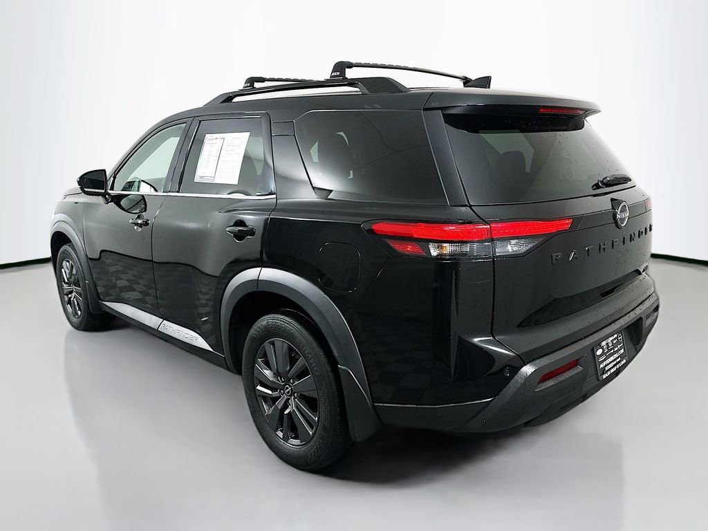 Used 2022 Nissan Pathfinder SV w/ SV Black Package image 5