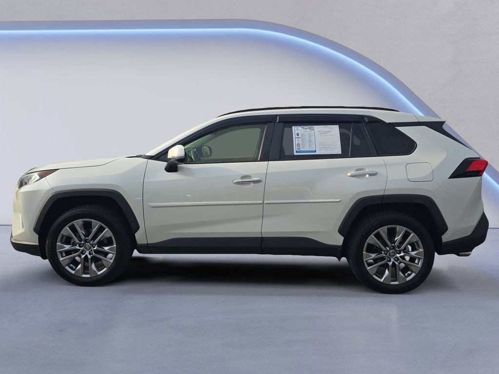 Used 2020 Toyota RAV4 Limited image 2