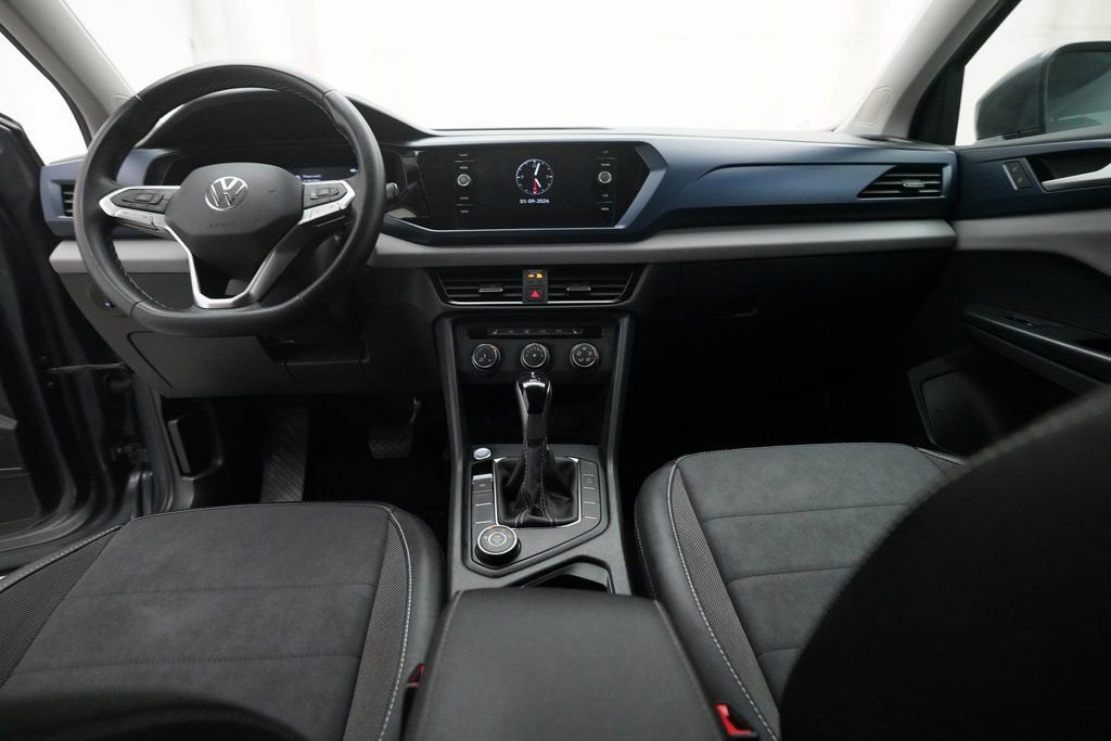 Used 2022 Volkswagen Taos SE image 5