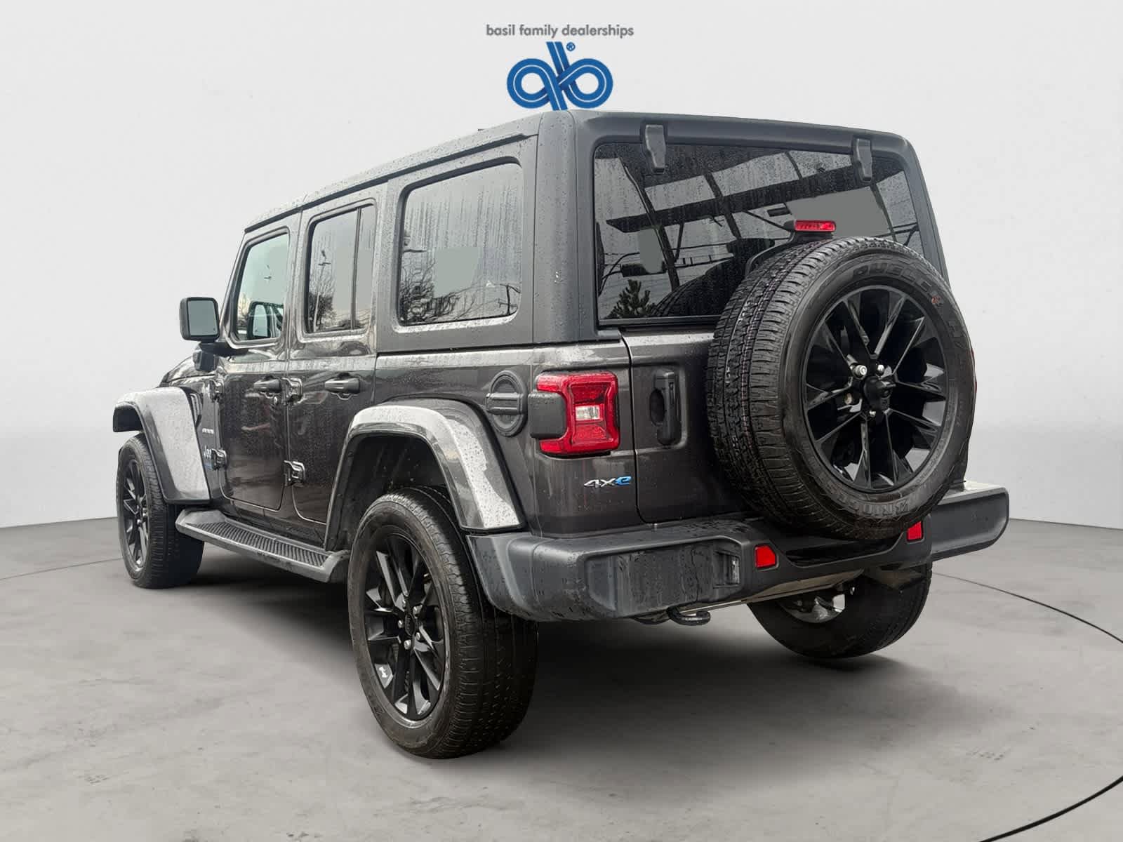 Used 2021 Jeep Wrangler Unlimited Sahara w/ Cold Weather Group image 3