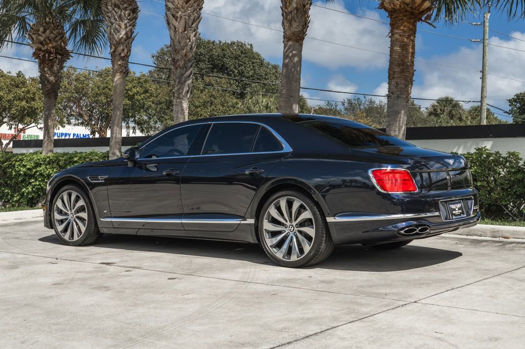 Used 2022 Bentley Flying Spur V8 image 4