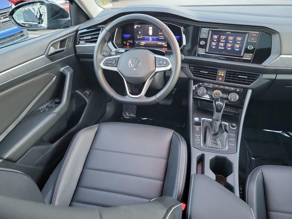 Used 2022 Volkswagen Jetta SE w/ Panoramic Sunroof Package image 10