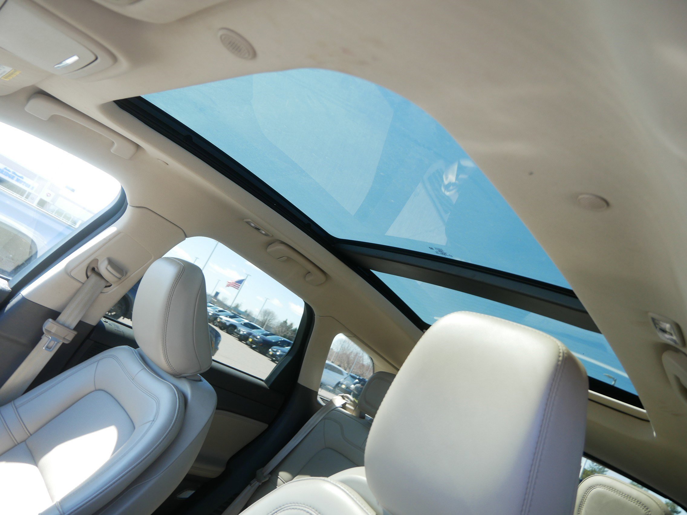 Used 2021 Lincoln Corsair AWD w/ Premium Package image 19