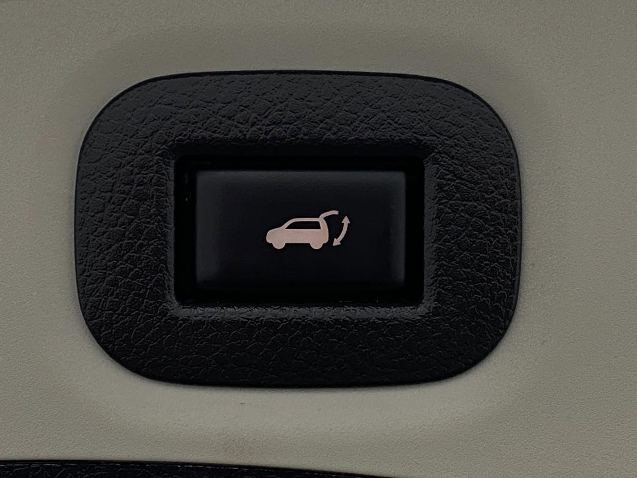 Used 2019 Nissan Rogue SV w/ Premium Package AWD/4WD image 7