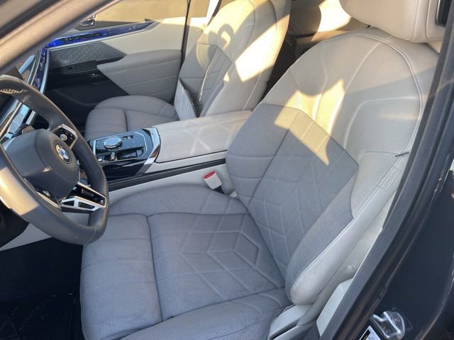 Used 2023 BMW 760i xDrive image 16