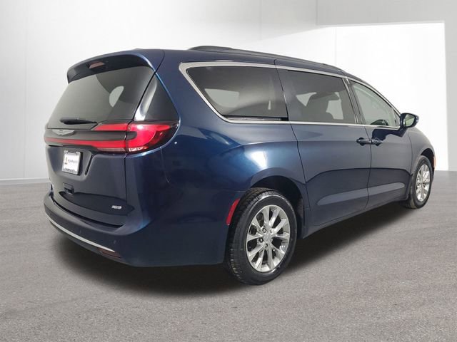 Used 2022 Chrysler Pacifica Touring-L image 34
