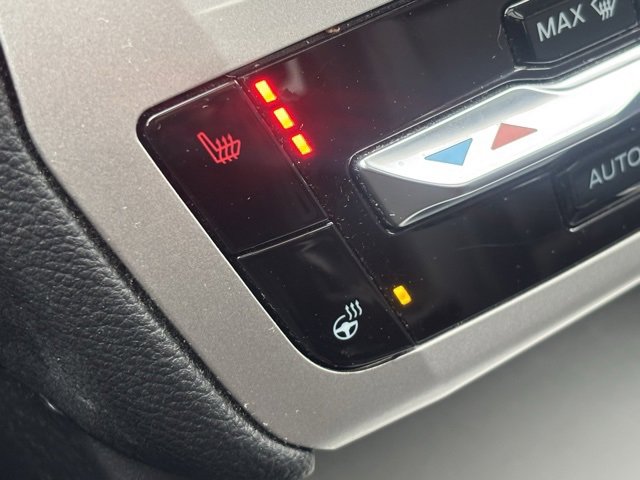 Used 2022 Ford Explorer XLT w/ Equipment Group 202A image 30