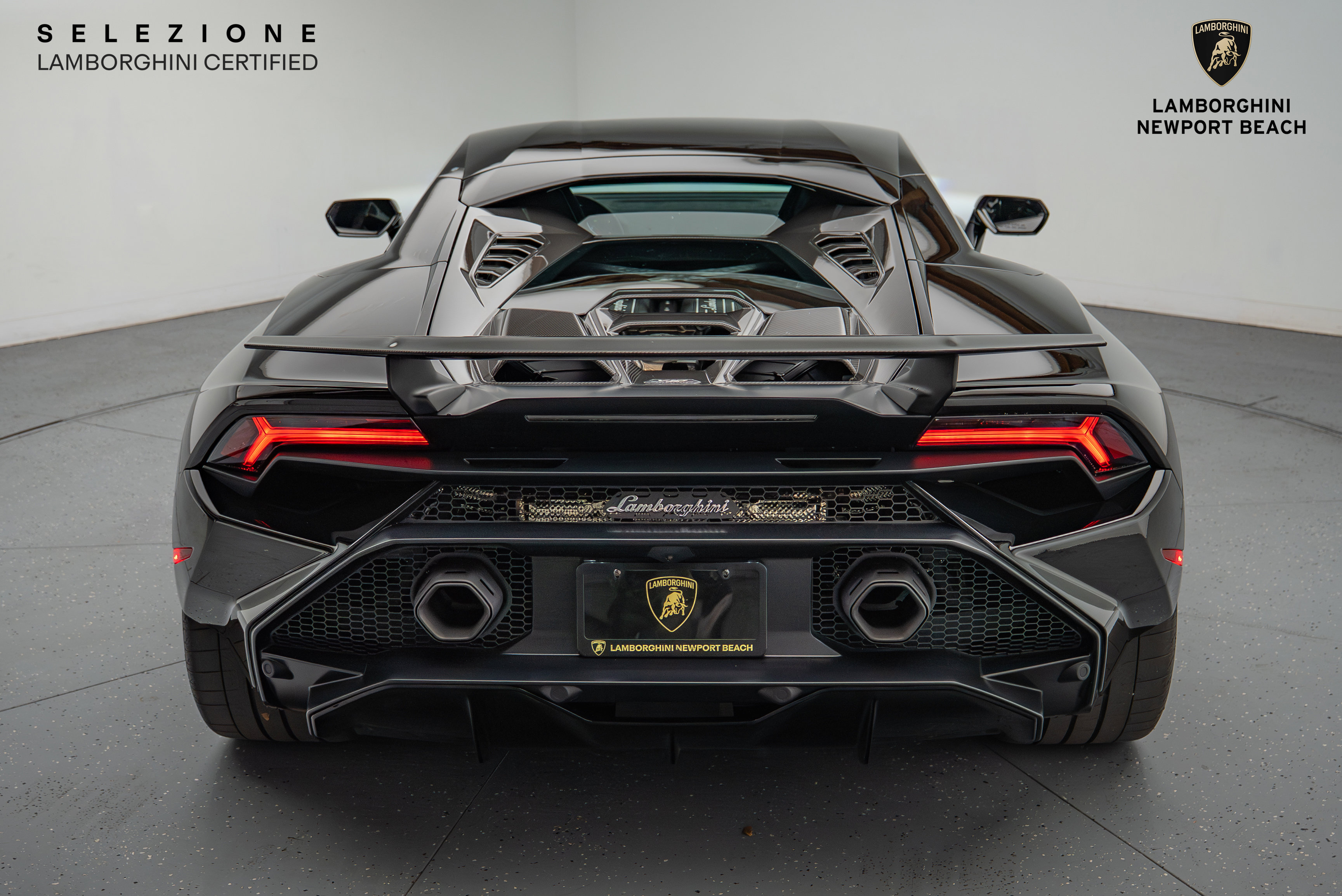 Used 2023 Lamborghini Huracan Tecnica image 14