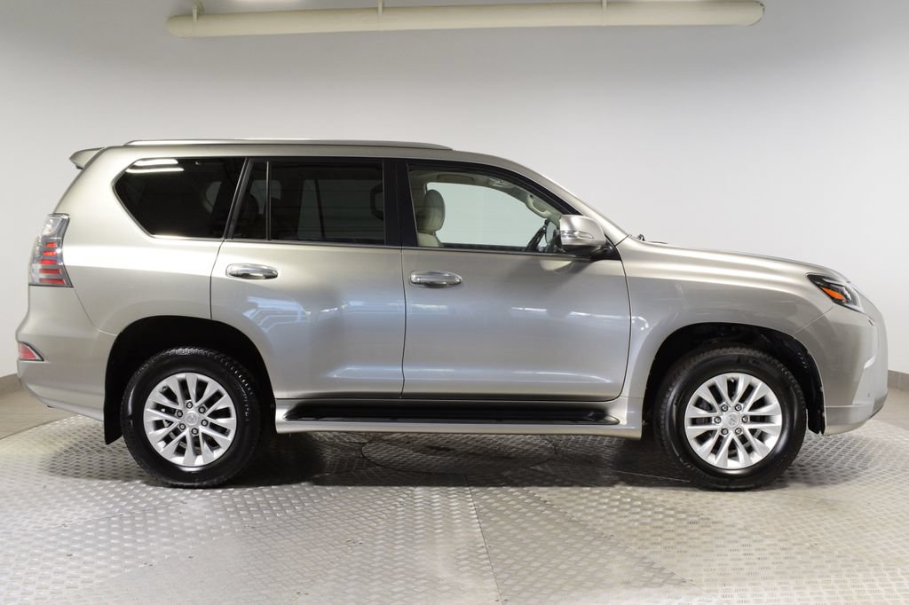 Used 2021 Lexus GX 460 Premium w/ Premium Package AWD/4WD image 13