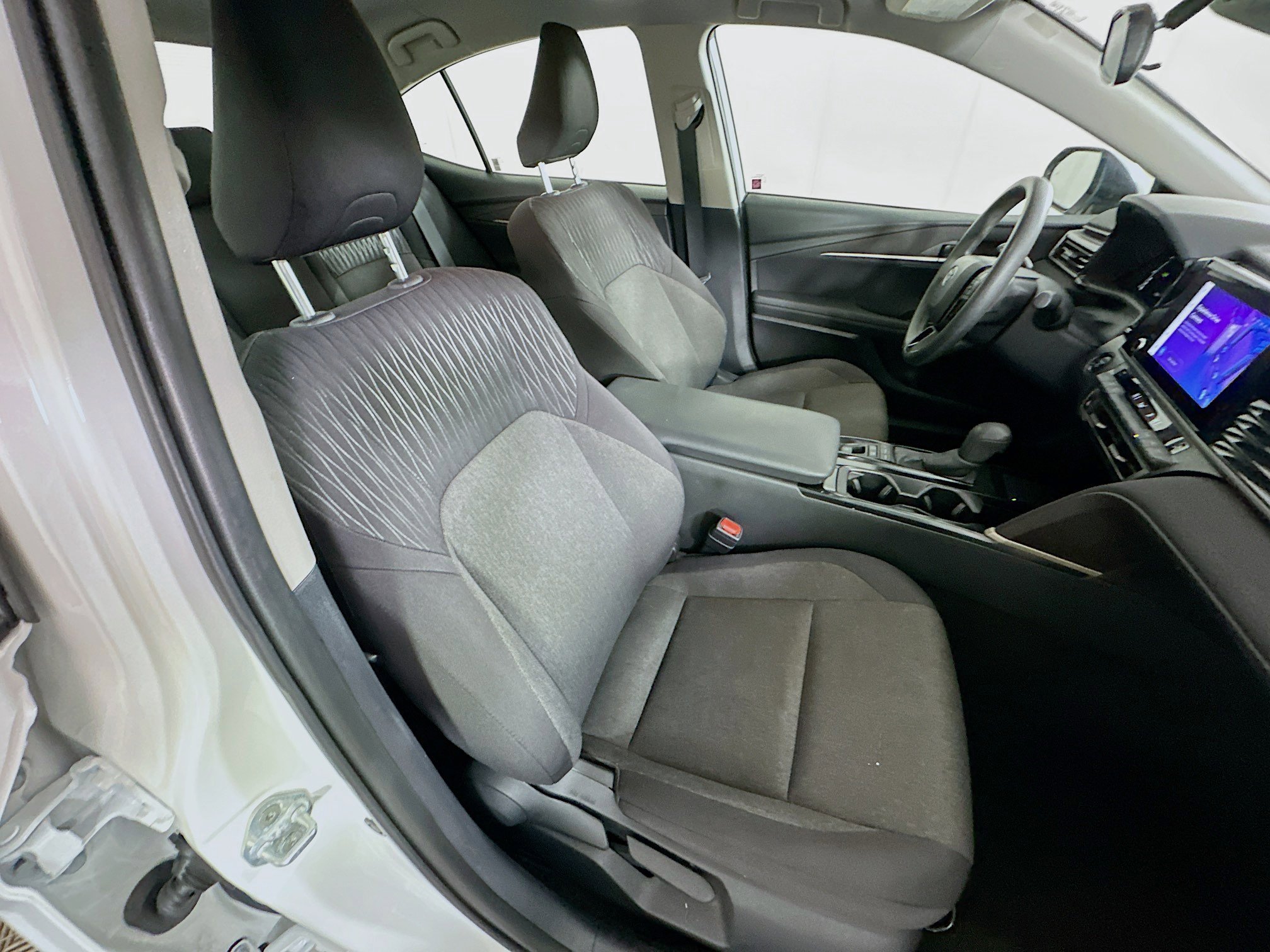 Used 2025 Toyota Camry LE image 30