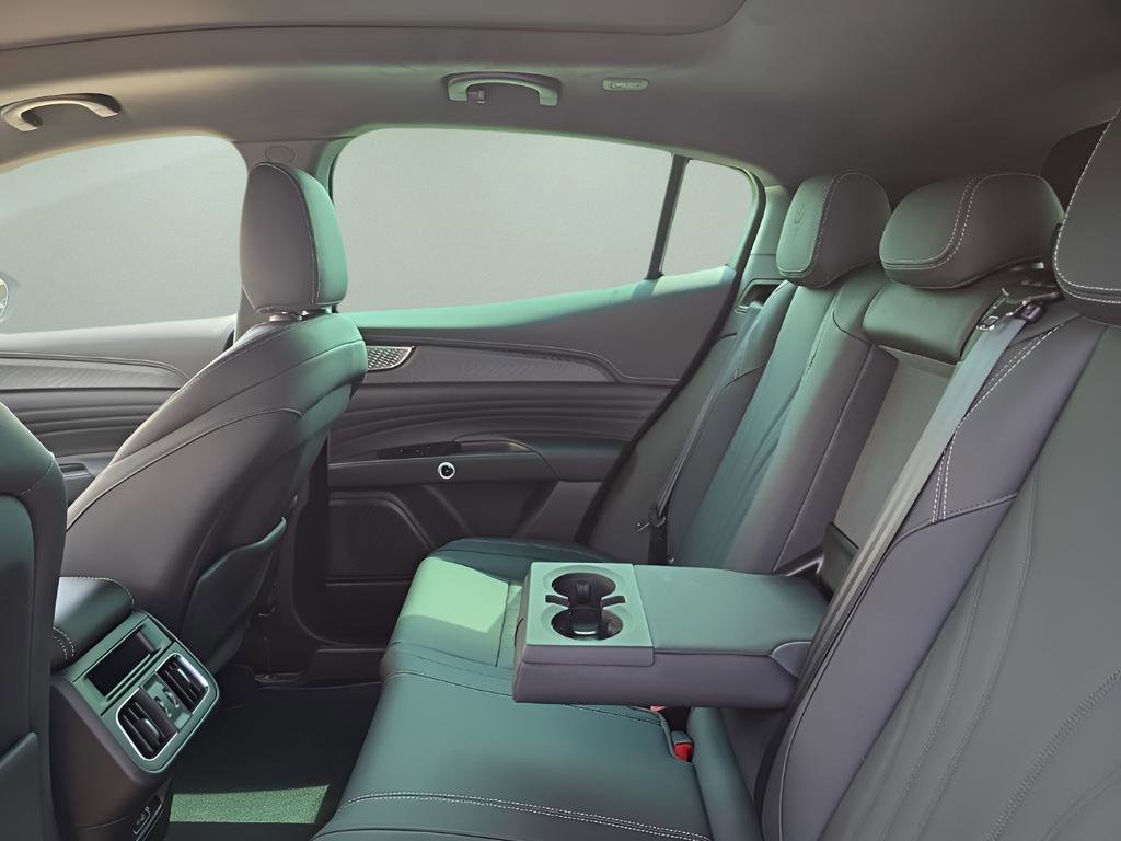 New 2025 Maserati Grecale GT image 31