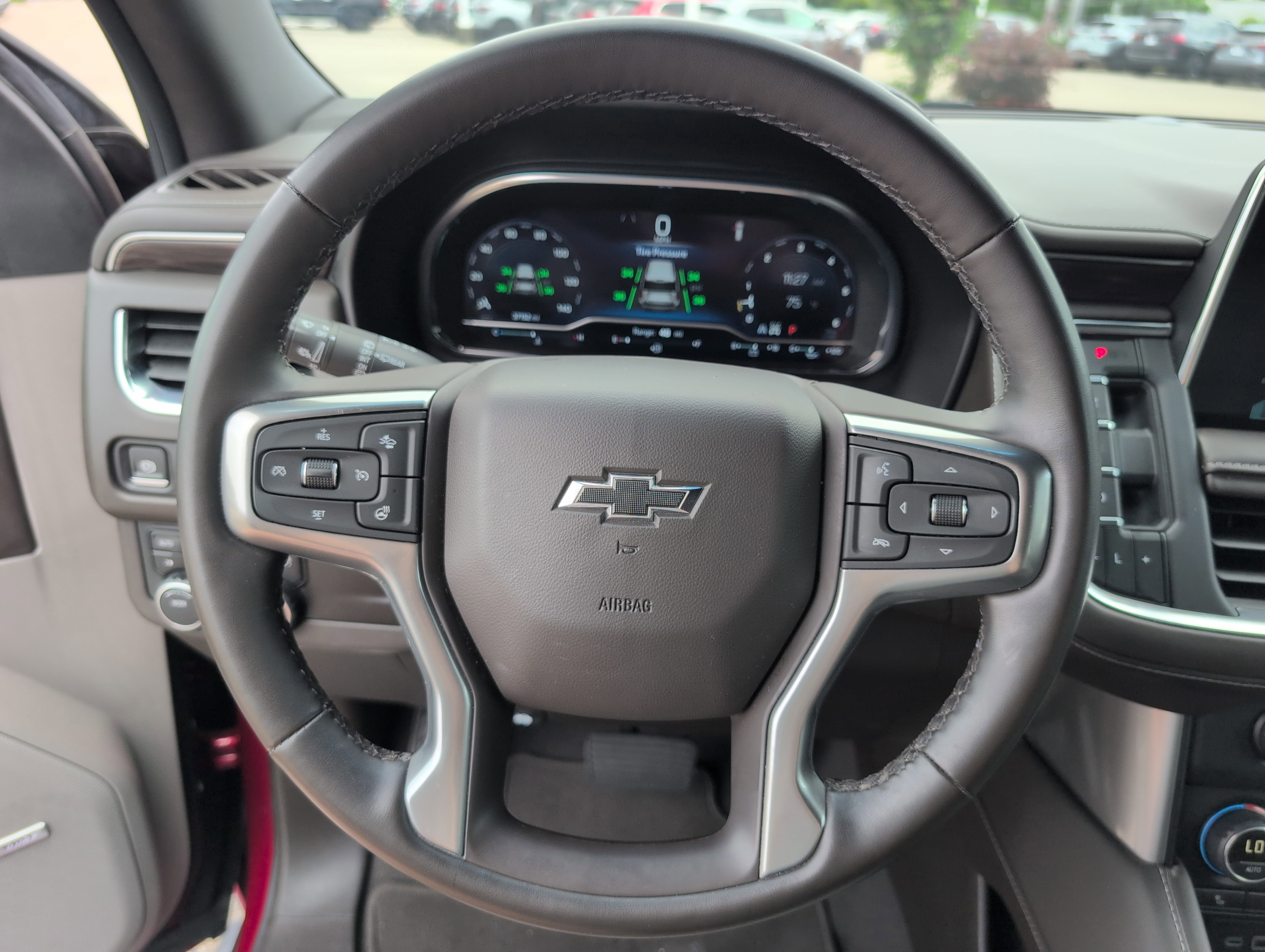 Used 2024 Chevrolet Tahoe Z71 w/ Luxury Package AWD/4WD image 25