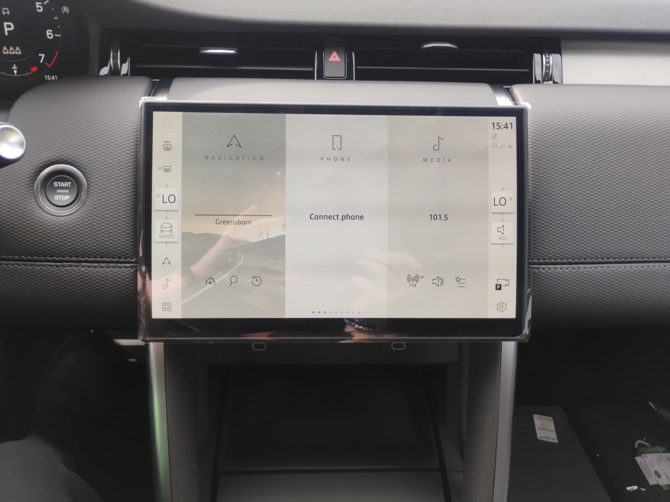 New 2026 Land Rover Discovery Sport Landmark AWD/4WD image 17