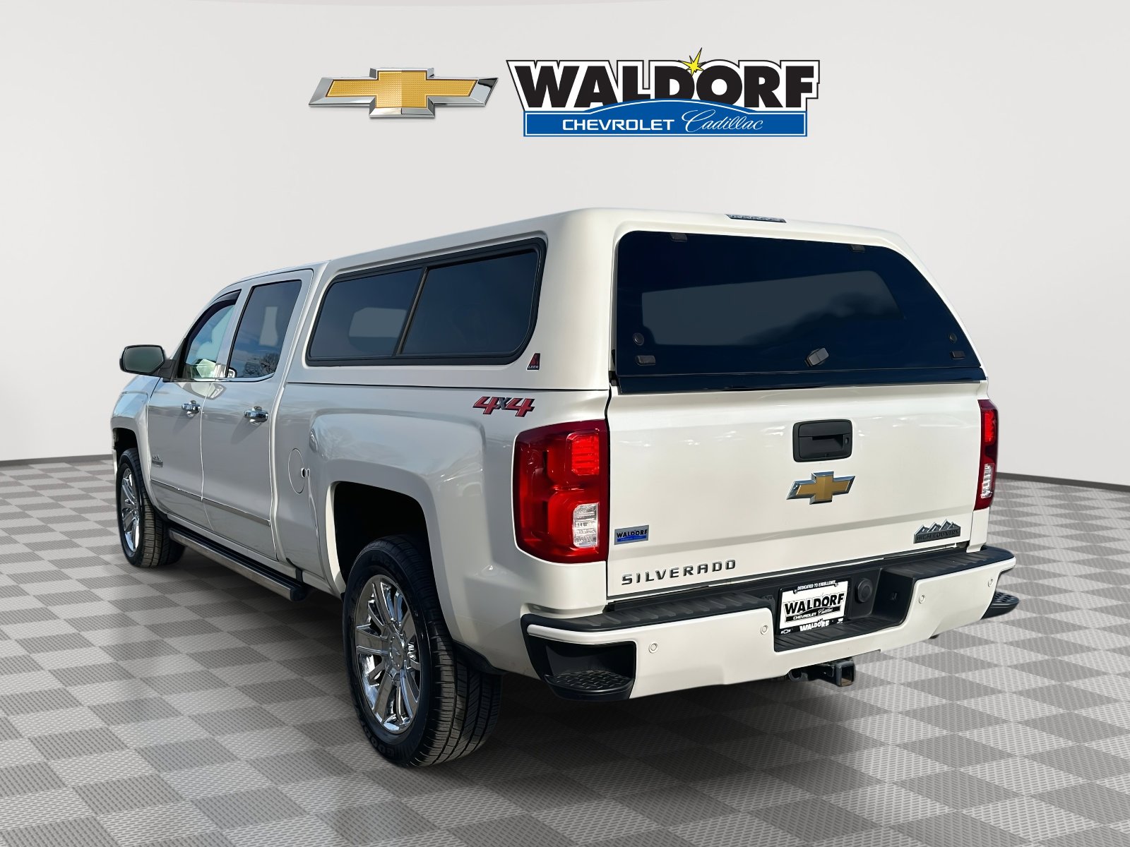 Used 2018 Chevrolet Silverado 1500 High Country image 5